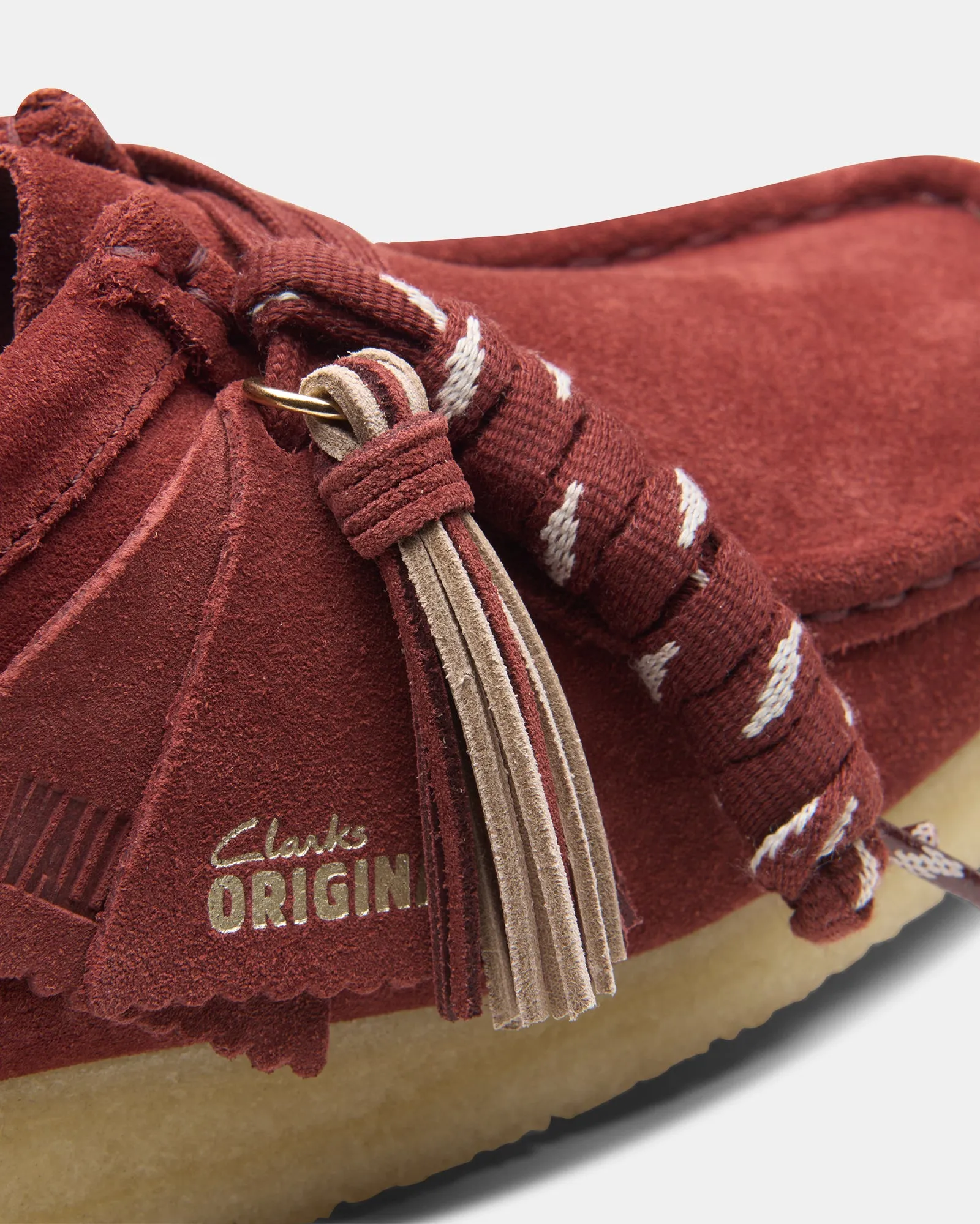 Wallabee. (W) Deep Red Sde